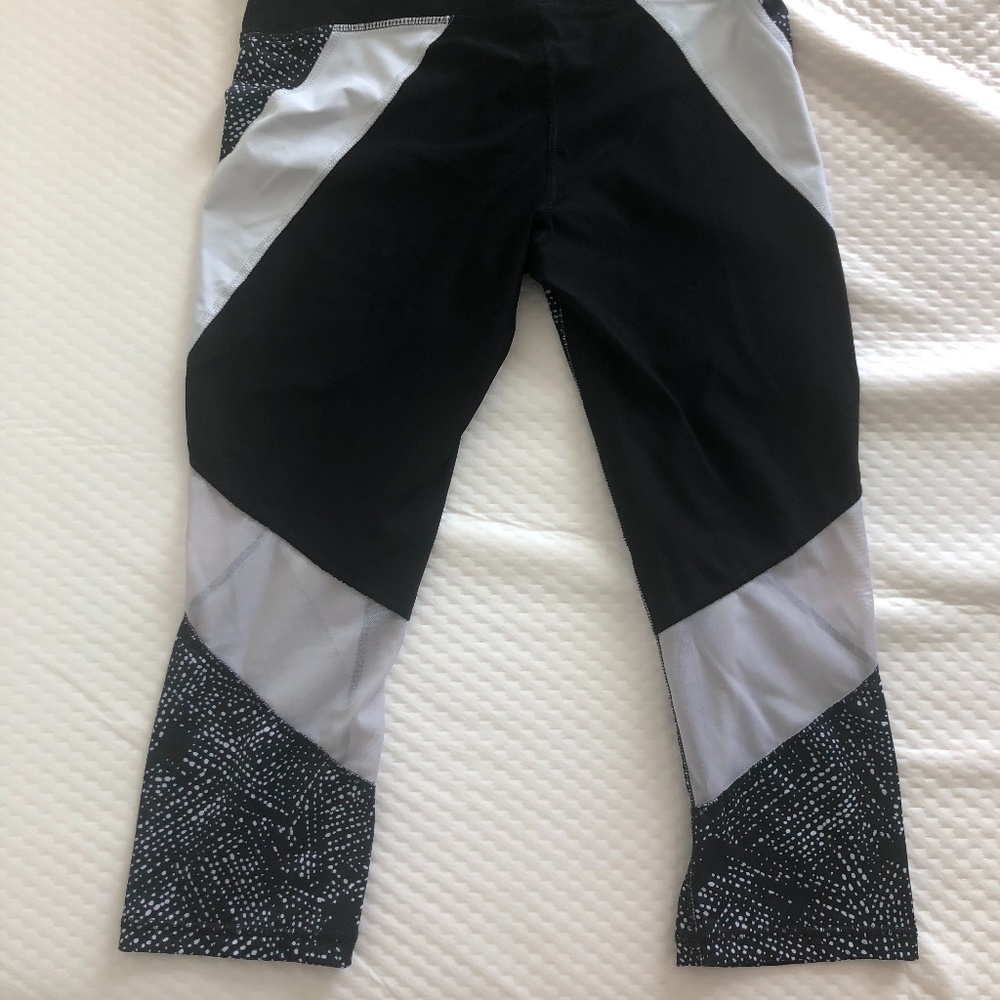 Capri Leggings: Xersion